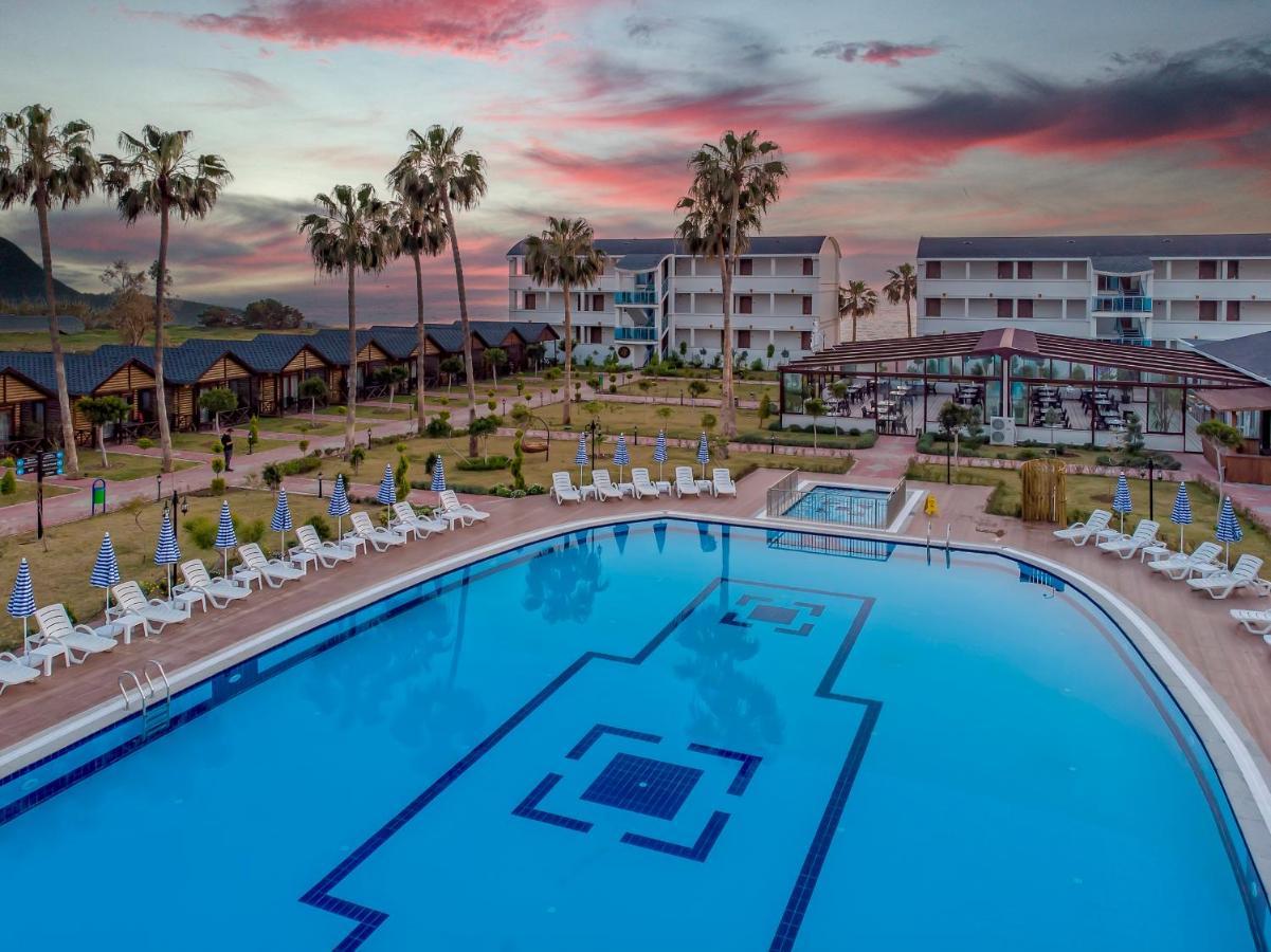 Lord Marina Hotel & Bungalows Alanya Bagian luar foto