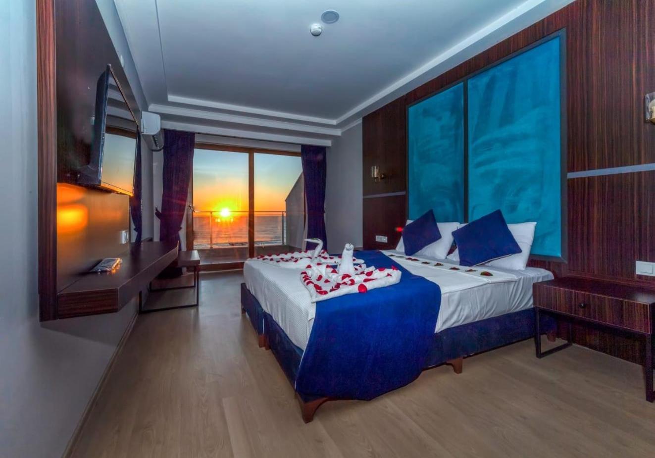 Lord Marina Hotel & Bungalows Alanya Bagian luar foto